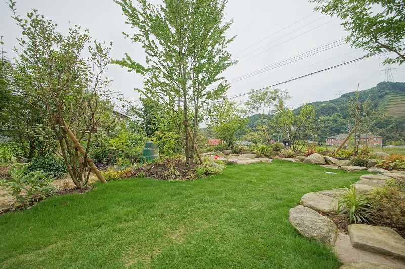 五感をめいっぱい刺激するお庭 施工例2