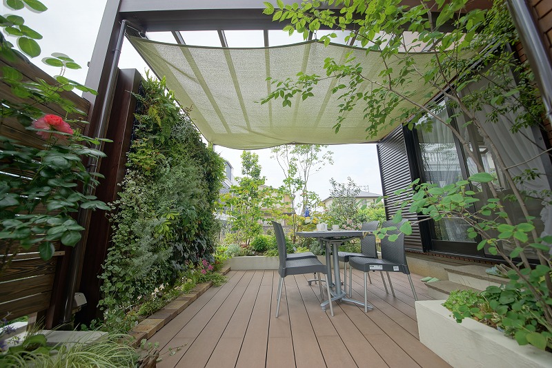 思い出の風が抜ける庭のメイン写真